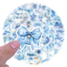 60 Stücke/Packung Blaue Kokette Vintage Ästhetik Süße Mysteriöse INS Retro Romantische Ästhetik Aufkleber, Niedliche Cartoon Fun Ästhetik Etiketten Aufkleber für Scrapbooking, selbstklebende Schreibwaren, Karten, Umschläge, Gitarren, Instrumenten Dekoration, Geschenke für Jugendliche, Partys, Belohnungen, Motivation, Neujahr, Winter, Weihnachten, Halloween Dekoration