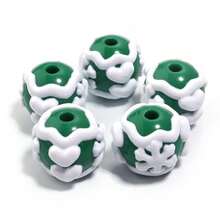 5pcs 15mm Acrylic Hand-Painted Christmas Series Beads, Christmas Snowflake, Christmas Tree, Gingerbread Man, Fashion Cute Beads For DIY Jewelry Making, Party Decoration, Craft, Phone Charm, Keychain, Stationery Decoration