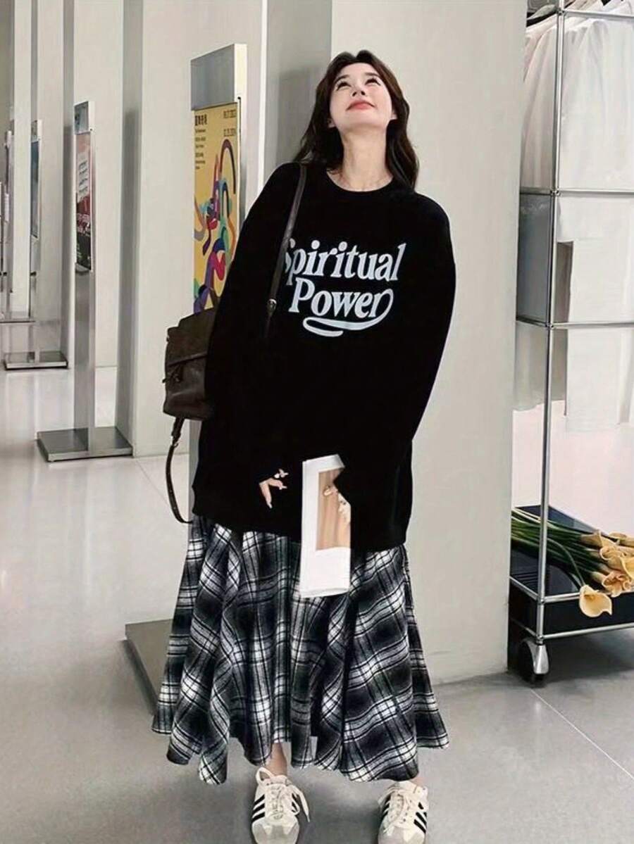 女性用ダブルレイヤーフェイクスウェットロングドレス オーバーサイズルーズ大サイズ プライベートデザイン薄手格子カラーブロック拼接 レジャーファッション百搭 日常通勤デートに最適 - ブラック - チェックする 1