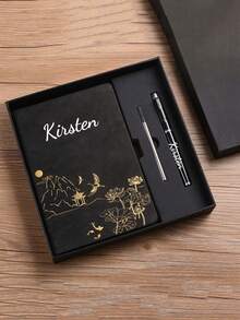 Set regalo taccuino personalizzato A5, include taccuino + penna + ricarica + scatola regalo. Il taccuino e la penna possono essere personalizzati con il testo desiderato. Disponibile come taccuino singolo o set. Taccuino in finta pelle con goffratura paesaggistica, taccuino per riunioni, blocco note. Copertina in materiale PU con sensazione di pelle e colore cangiante, 100 pagine interne, motivo di copertina unico, forniture regalo di Natale - Multicolore - Visualizzare 6