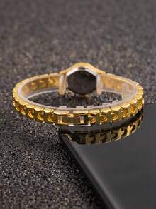 1 chiếc đồng hồ nữ nhỏ nhắn thanh lịch, đồng hồ đeo tay nhỏ gọn màu vàng sang trọng, đồng hồ thạch anh dành cho nữ, quà tặng Ngày của Mẹ, đồng hồ vàng nhỏ gọn sang trọng, đồng hồ thạch anh tinh tế, nhỏ gọn và tinh tế, cực kỳ thanh lịch. - Vàng - Xem 4