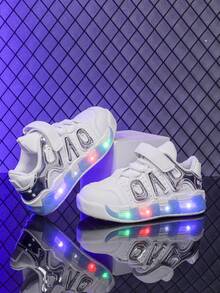 1 Paio di Scarpe Sportive in Pelle con Illuminazione LED, Traspiranti e Alla Moda, Adatte per Ragazzi e Ragazze - Casual, Ammortizzanti, Antiscivolo per Uso all'aperto e Camminata in Tutte le Stagioni