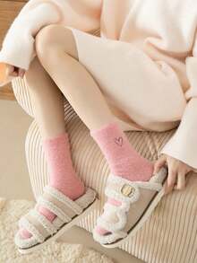 4Pairs Heart Shaped Pattern Fluffy Women Crew Socks, Heart Thermal Socks, Super Thick Soft & Comfortable, Suitable For Autumn/Winter, Ideal Gifts For Valentine's Day & Christmas