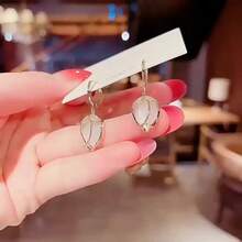 Pair Of Elegant Minimalist Tulip Flower Earrings For Women - Golden-Tone Alloy With White Enamel Petals, Versatile For Daily Wear & Parties, Year-Round Sophisticated Jewelry Accessories - 1 Pair - View 8