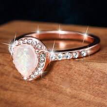 4pcs/Set 14k Gold Plated Copper Rings, Inlaid Synthetic Cubic Zirconia, Minimalist Elegant Fashionable Sparkling Engagement/Wedding Rings. Jewelry Gift Suitable For Parties And Special Occasions. Stackable Rings/Cocktail Party Rings.