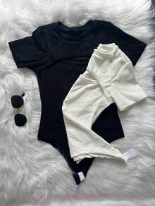 Kit 2 Bodies Femininos Anarruga Tecido Texturizado | Body Justo Tamanho Único Moda Casual Fitness Look Estillo - Preto e Branco - Visão 2