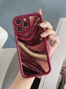 Sequins 1pc New Luxurious Burgundy & Gold Satin Patchwork Glitter Pattern Shockproof TPU Phone Case Compatible With IPhone 17 Pro Max/17 Air/16 Pro/15 Pro Max/14 Plus/13/12/11/XS/8P And Galaxy S24/S23 FE/S22 Ultra/A53/A54/A15