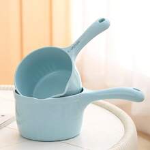 1pc Thick Plastic Water Scoop, Household Kitchen Water Scoop, Bathing Water Scoop, Drifting Water Scoop, Shampoo Water Scoop, Pet Bathing Water Scoop