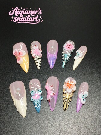 每套包含 10 片适用于 Y2K 高跟鞋的手工亚克力指甲板，采用法式风格设计，带有水滴、水钻、图案和花瓣装饰，有多种色调和裸色可供选择。3 种尺寸适合派对、舞会和日常穿着，配有指甲套装，是送给女士和女孩的理想按压指甲礼物。