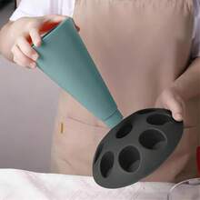 Piping Bag Stand,Tool Stand Holder Cake Decorating Pastry Tool Pastry Bag Holder, Piping Bag Holder With 8 Slots Nozzles Holder, Plastic Pastry Bag Stand For Cake Decorating Kit, Baking Accessories