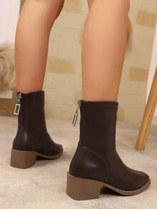 2025 Nouvelle version coréenne d'automne Bottines à bout pointu à talon épais, Bottes de mode souple ajusté, Bottes Chelsea élégantes