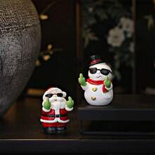 Figurines de bonhomme de neige de Noël de couleur et de style aléatoires, petite conception amusante de Père Noël pour la décoration de bureau