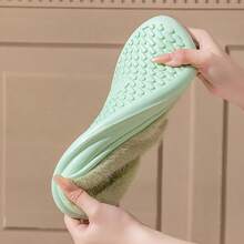 Simple Bear In Solid Color, Women's Green Warm Slippers, Women's Home Interior, Soft And Comfortable Men's Couples, Unisex, Can Be Worn In Four Seasons