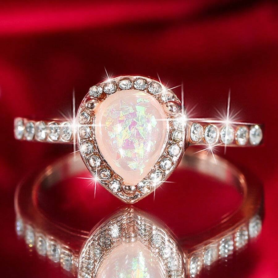 4pcs/Set 14k Gold Plated Copper Rings, Inlaid Synthetic Cubic Zirconia, Minimalist Elegant Fashionable Sparkling Engagement/Wedding Rings. Jewelry Gift Suitable For Parties And Special Occasions. Stackable Rings/Cocktail Party Rings.