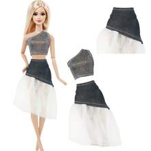 Bộ trang phục búp bê bao gồm 5 bộ trang phục thoải mái và giản dị, gồm một chiếc váy denim không tay, một chiếc váy dài ngang hông kiểu bralette, một chiếc váy dài ngang hông một bên vai, một chiếc áo phông ngắn, quần jumpsuit dài và quần dài tay ngắn. - Nhiều màu - Xem 8