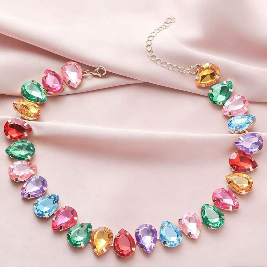 Nuevo collar de declaración de cristal arcoíris 2025, gargantilla de gema en forma de lágrima colorida, collar de rhinestone multicolor vibrante, joyería de fiesta y noche para mujeres, accesorio de moda elegante para boda y baile de graduación, llamativo collar de cristal brillante, regalo único para ella en cumpleaños y aniversario, diseño glamoroso y audaz para uso diario y ocasiones especiales