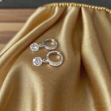 2pcs 6-Claw Moissanite Hoop Earrings, Versatile New Fashion Earrings, Retro-European Style Earrings