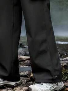 女士户外防风防水保暖工装裤，舒适透气，大口袋设计，适合秋冬季户外休闲、徒步等活动，抓绒面料