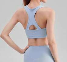 Skechers حمالة صدر رياضية جديدة للنساء، مصممة بظهر سباق للركض واللياقة البدنية، تمتص الصدمات