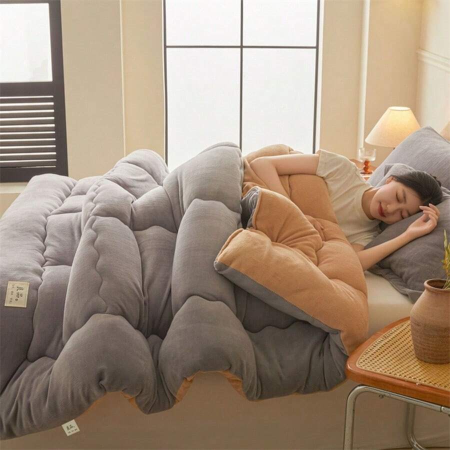 1pc Reversible Milk Fiber Warm Blanket, Soft And Skin-Friendly