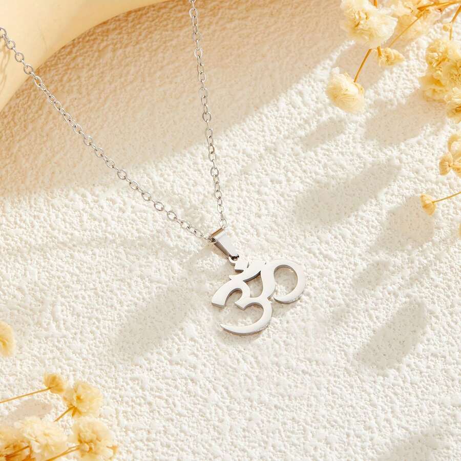 Ladies Stainless Steel Om Yoga Necklace - 18K Gold Plated Large Om Symbol Pendant, Simple And Elegant Design, Smooth Curve And Open Ring Design, Easy To Wear, Spiritual Jewelry Gifts For Yoga Lovers, Birthday Or Holiday Gifts, Exquisite Daily And Special Occasion Necklaces (For Parties, Meditation Or Casual Wear) - Golden Om Mantra Symbol, Versatile And Timeless Accessories - 銀色 - 查看 1