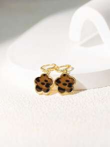 1 Pair Metallic Leopard Print & Clover Pendant Earrings - Leopard Color - View 3