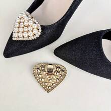 1 Piece Simple High-End Imitation Pearl Big Heart-Shaped Shoe Flower Shoe Clip Detachable Shoe Buckle Accessory, Fashionable And Versatile - Gold - View 1