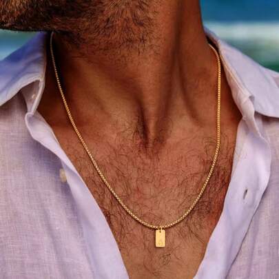 1件新款简约长方形字母吊坠金色不锈钢链男士项链