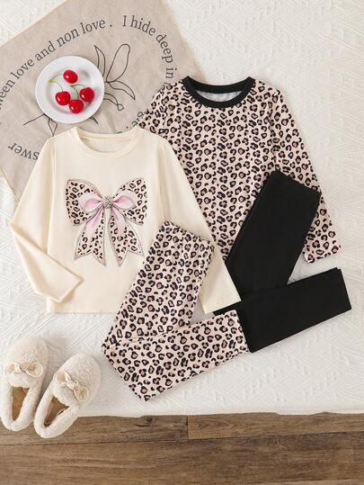 Conjunto de 4 piezas de niña con blusa de manga larga con cuello redondo y estampado de lazo y leopardo + pantalones pitillo lisos con estampado de leopardo