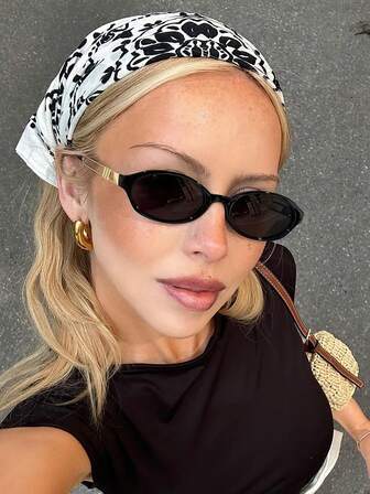 1 PC Women's Light Luxury Metal Mirror Legs Fashion Glasses,Oval Frame Metal Hinge Modern Tinted Lens Simple Design Eye Glasses For Traveling During The Holidays And Daily Clothing Decor