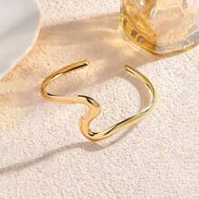 Women's Open Adjustable Bracelet In 18K Gold Plated Metal And 925 Silver, Modern Wavy Geometric Design - Vàng - Xem 9
