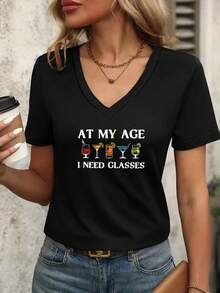 Women's V-Neck T-Shirt At My Age I Need Glasses Funny Cocktail Graphic Tee For Casual Wear, Comfortable And Stylish Top For Everyday Use - màu đen - Xem 2