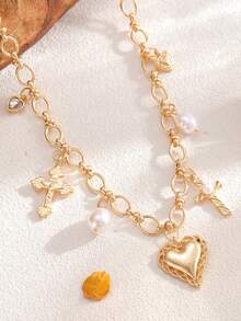 1pc Gold Heart Pendant Necklace, Minimalist Fashionable Elegant Vibe, Suitable For Daily Wear, Commute, Holidays, Gift (OPP Bag Packaging)