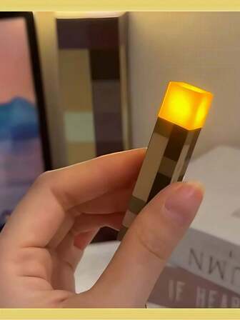 Minecraft 1pc Rechargeable Minecraft Torch Keychain, Torch Keyring, Small Night Light Torch Atmosphere Lamp, Torch Pendant, Minecraft Accessory Toy Model, Backpack Pendant