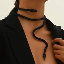1 Piece Women's Bohemian Style Snake Collar Necklace - Black Textured Snake Design, Multi-Wrap Style Suitable Daily Wear, Parties, And Vacations - All-Season Fashion Accessory With High-Quality Craftsmanship