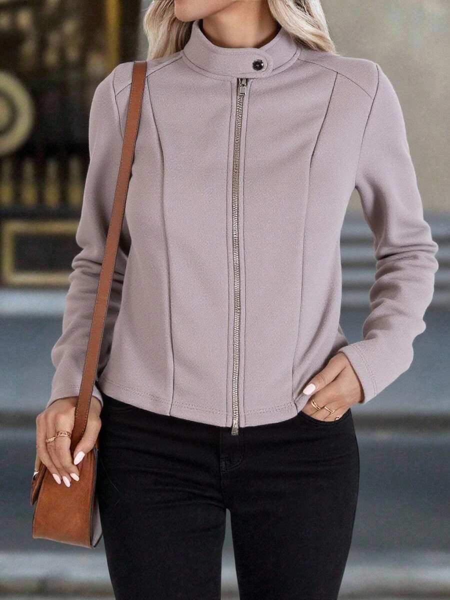 Chamarra invierno dama mujer corte corto tejido polar textura suave caliente calientito botones bolsillos manga larga cuello camisero recto casual día noche festival comida cena calle otoño invierno - Taupe - Ver 1