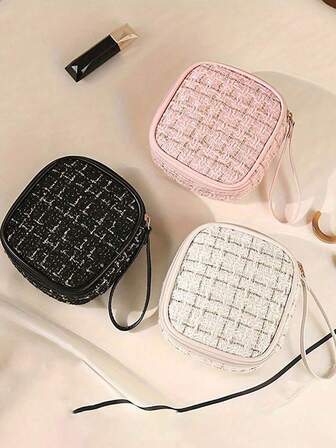 1pc Large Capacity Checkered Silk Satin Cosmetic Bag, Casual Makeup Organizer Bag, Skincare Pouch, Toiletry Bag, Travel Essential, Cruise Essential, Dorm Essential, Christmas Gift, Bohemian Style