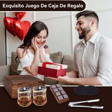 Juego de Vasos para Whisky con Palet,Whiskey Set de Regalo con 2 Vasos para Whiskey,8 Piedras de Whisky y Bolsa Transportadora,Pinzas de Acero,2 Posavasos,Regalos para Hombre,Papa,Novio,Marido - 1 - Ver 4