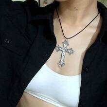 1pc Vintage Minimalist Gothic Baroque Style Exaggerated Personalized Necklace With Cross Pendant, Unisex