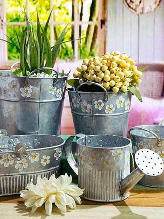 1pc Embossed Vintage Iron Flower Pot - Tabletop Tin Vase For Plants, Iron Bucket For Planting (Patio & Balcony), Outdoor Home Garden Decor