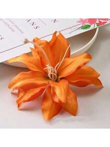 1个度假风仿真花发夹，适合旅行、拍照和各种造型，发饰