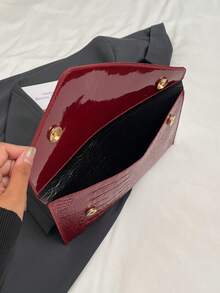 Bolsa envelope minimalista com aba e estampa de crocodilo em cor sólida, em PU moderno e casual - Borgonha - Ver 10