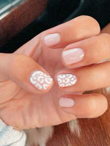 24 piezas / Set de uñas cuadradas cortas para presionar. Película base blanca de otoño/invierno con diseño de estampado de leopardo francés. Removible y reutilizable. Decoración de uñas para DIY. Adecuado para damas / mujeres para citas, reuniones diarias.