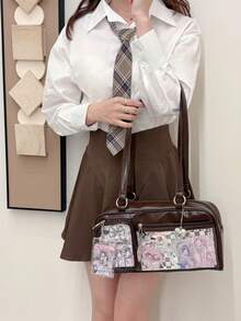 Sac à bandoulière japonais en PU mode mignon style collège grande capacité, support idole, badge transparent, sac de transport simple pour la rue et les déplacements. Peut contenir des grains, accrocher des porte-clés, ranger des cartes postales. Peut être utilisé pour des expositions de bandes dessinées, des fêtes, offert à des amis. Peut être porté à l'épaule.