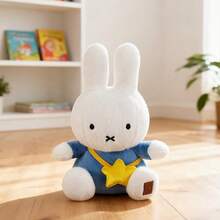 Miniso 米菲 8 号坐姿娃娃，精致的 3D 刺绣图案，8 英寸尺寸易于握持，非常适合舒适的卧室装饰，非常适合 IP 粉丝收藏（1 件） - 彩色 - 查看 2