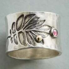 Boho Retro Style Silvery Carved Wide Ring With Pinkish Zirconia Inlay - Perfect For Daily Outfits And Parties