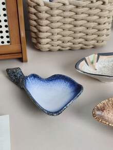 Cabin Kangaroo 1pc Unique Ceramic Video Storage Tray, Distinctive Design, Distinctive Shape, Distinctive Material, Storage Tray Advantages, Exquisite Handle, Practical And Aesthetic, Suitable For Ins-Style Home Environment, Storage Of Small Items, Tidy And Orderly Space, Decorative Ornaments, Placement On Living Room Coffee Table, Bedroom Vanity, Study Desk, Ideal Prop For Photography, Adds Artistic Atmosphere