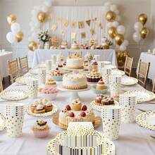 Set de tacâmuri de unică folosință cu paiete albe, format din 50 de piese, potrivit pentru 10 persoane, inclusiv 10 farfurii de hârtie mari și mici, 10 pahare de hârtie și 20 de prosoape de hârtie. Este foarte potrivit pentru tacâmuri de picnic în aer liber, grătar în camping, reuniuni de familie, petreceri de ziua de naștere, Crăciun, Ziua Recunoștinței și alte decorațiuni pentru petreceri de sărbători.