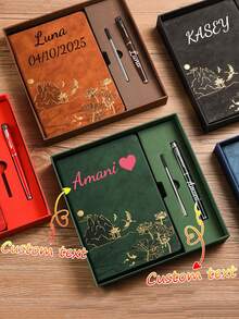 Set regalo taccuino personalizzato A5, include taccuino + penna + ricarica + scatola regalo. Il taccuino e la penna possono essere personalizzati con il testo desiderato. Disponibile come taccuino singolo o set. Taccuino in finta pelle con goffratura paesaggistica, taccuino per riunioni, blocco note. Copertina in materiale PU con sensazione di pelle e colore cangiante, 100 pagine interne, motivo di copertina unico, forniture regalo di Natale - Multicolore - Visualizzare 1