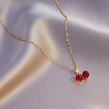 Personalized High-End Light Luxury Chain Pendant Necklace Accessory Versatile Alloy Design Sweet Collarbone